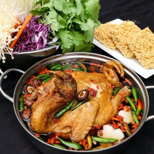 LẨU GÀ TA ỚT HIỂM